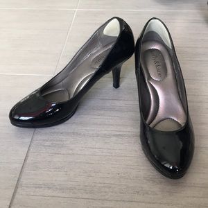 Black patent pumps